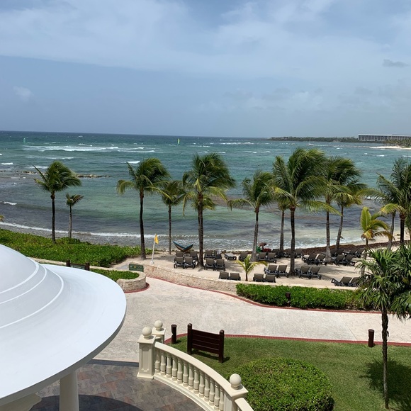 Meet your Posher, Malak - Picture 1 of 1